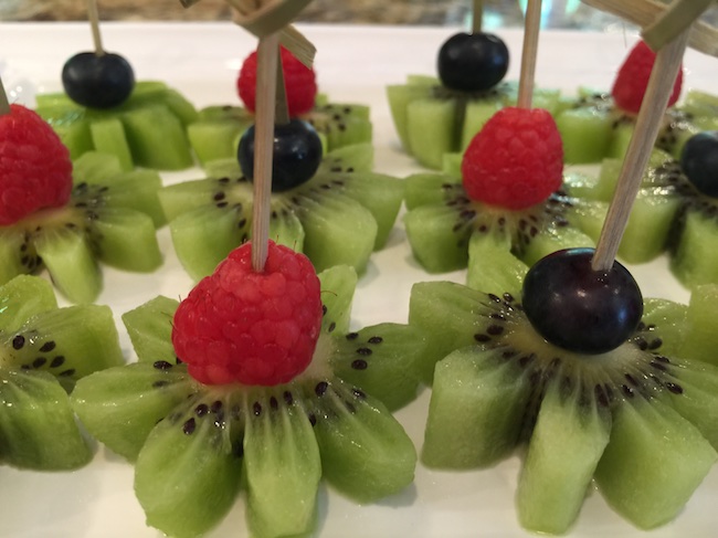 Easy Kiwi Berry Fruit Flowers